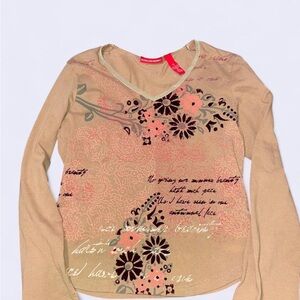 Gloria Vanderbilt Tan Graphic Fitted Long Sleeve Blouse